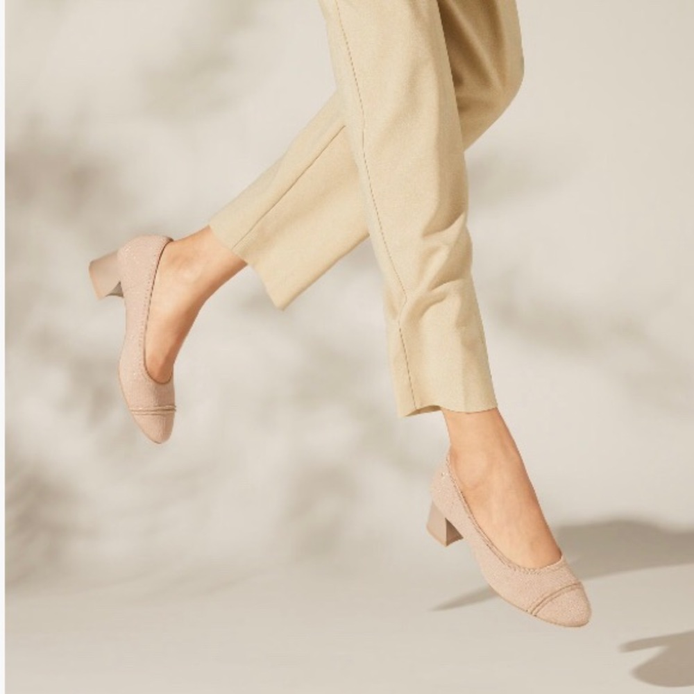 VIVAIA Almond-Toe Chunky Heels